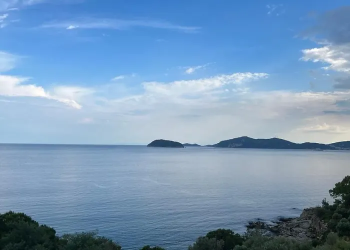 Aktaia 度假居 *